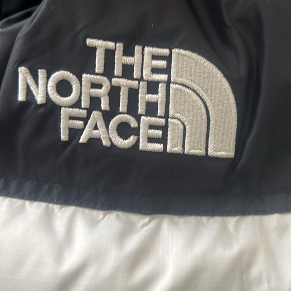 North face winter cold fire 🔥 sale with all this cold 
Air coming  East Coast - Picture 5 of 7